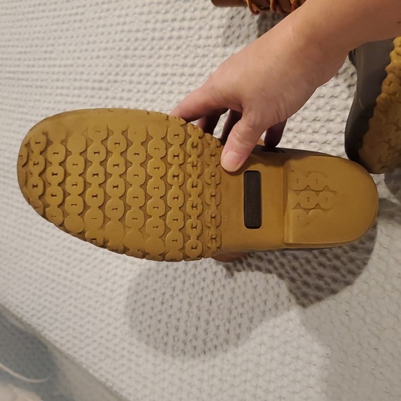 L.L. Bean Tan & Brown Rain/Snow Boots/Sturdy Sole & Comfortable (30) - Picture 8 of 10